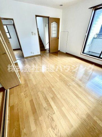 箕面半町一戸建の内装