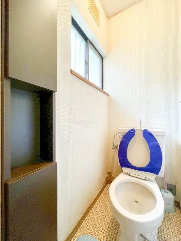 日の出町平井中古戸建のトイレ