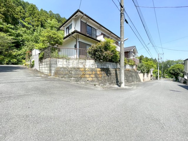 日の出町平井中古戸建の外観