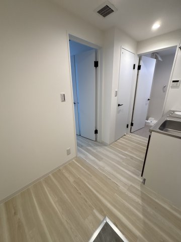 INOVE寝屋川大利元町の玄関