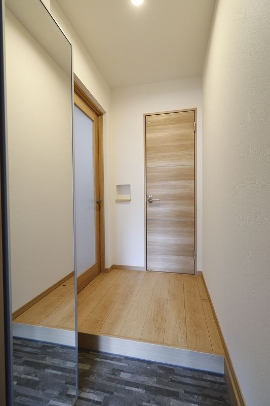 メゾンソレイユ南福岡 620の玄関