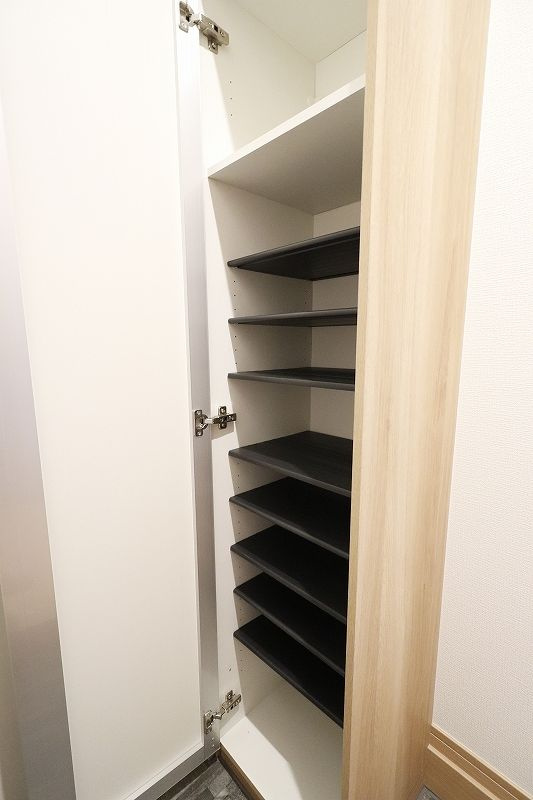 メゾンソレイユ南福岡 620の収納