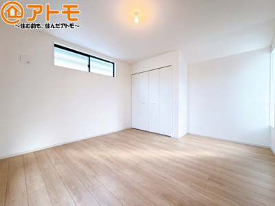 【子供部屋】 | 駿河区豊田2期　新築戸建　1号棟 | 壁と床がシンプルな色合いだからこそ自分だけの空間を作れます♪お部屋作りのイメージは順調でしょうか♪