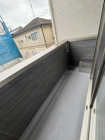 INOVE寝屋川大利元町のバルコニー