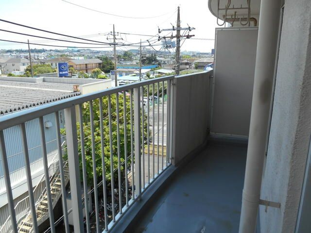市川クローバーハイツ大野のバルコニー