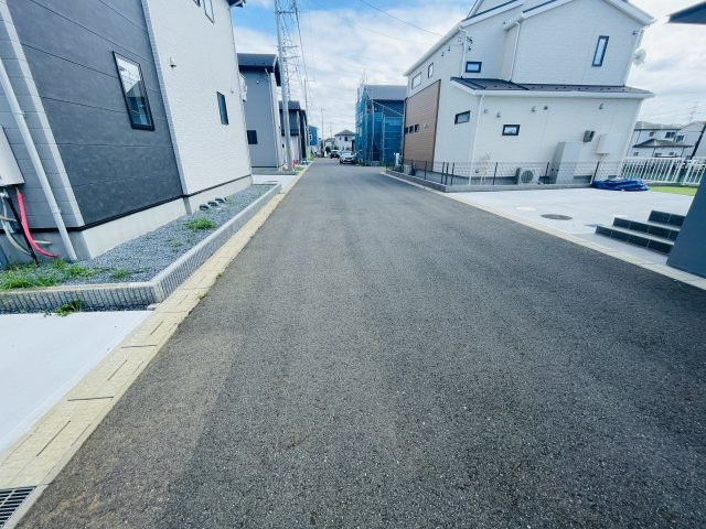 船橋市馬込町2期の前面道路含む現地写真