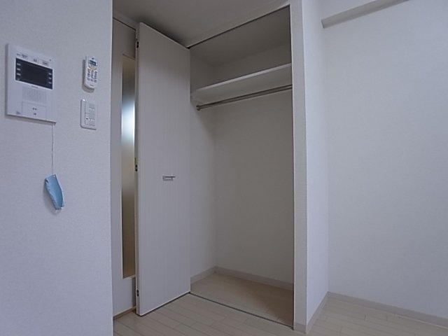 神戸市兵庫区西柳原町の賃貸マンションの収納|クローゼット