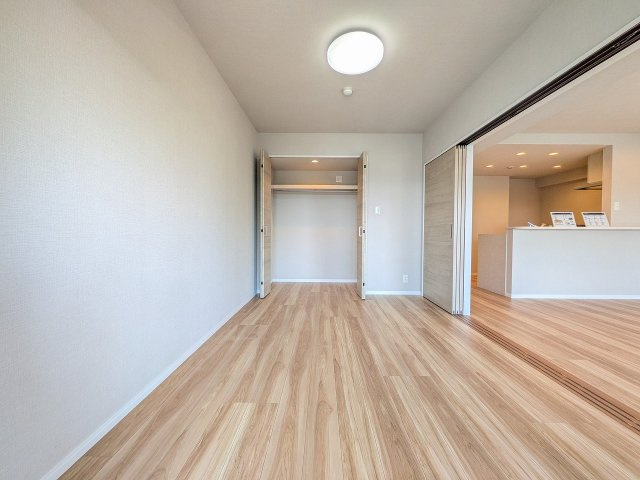 ダイアパレス富士見台の収納|～収納力の高いクローゼット完備～