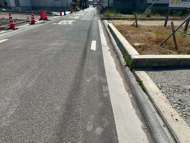 土橋2丁目 D　売土地の前面道路含む現地写真