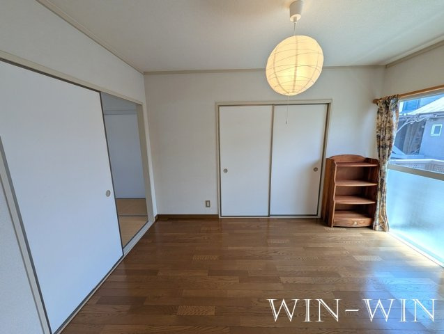 ユトリロ下地 2 Aの寝室