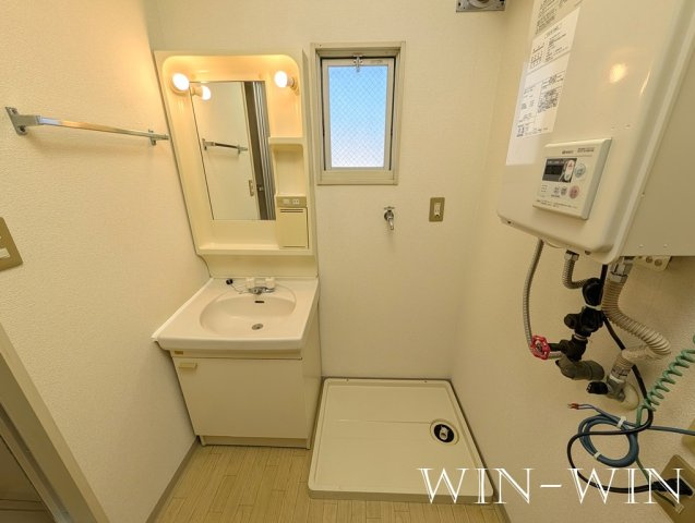 ユトリロ下地 2 Aの洗面所