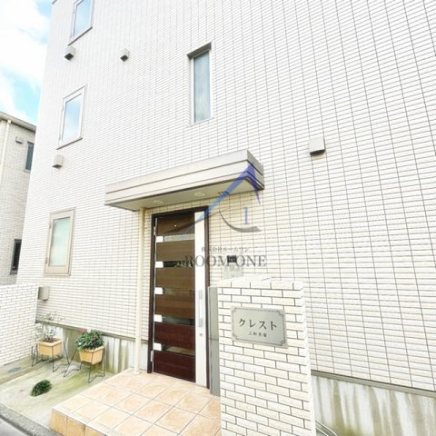 クレスト三軒茶屋のエントランス|エントランスです。