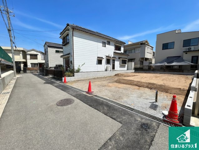 明石市東人丸町　第1期　新築一戸建ての前面道路含む現地写真|周辺は落ち着いた街並みの住宅地！子育てがしやすい住環境です！まだ未完成ですが、現地でしかわからない事もございます。是非一度ご覧ください。