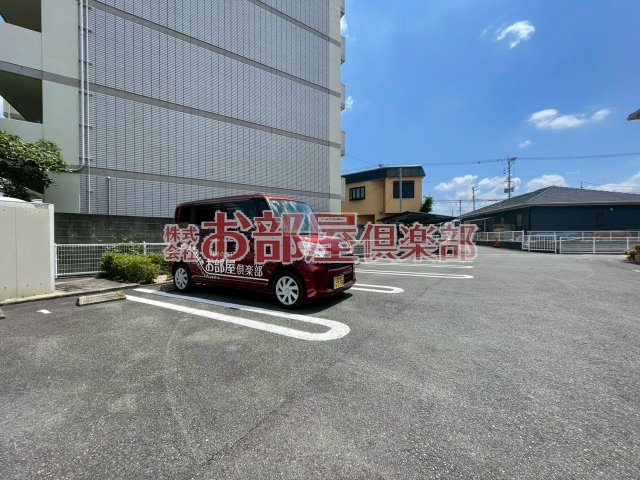 桜壱番館の駐車場|駐車スペースもあります
