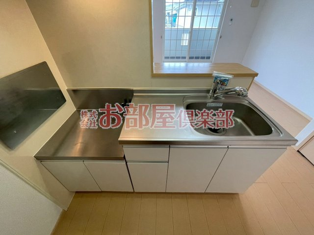 桜壱番館のキッチン|コンパクトなキッチンで掃除もラクラク