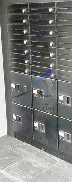 seno阿佐ヶ谷のその他共用部分|集合ポストと宅配ボックスです。