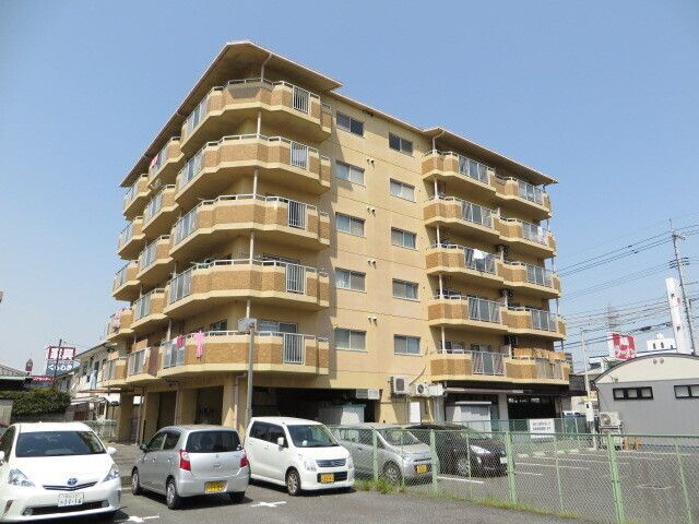 堂元ビルの外観