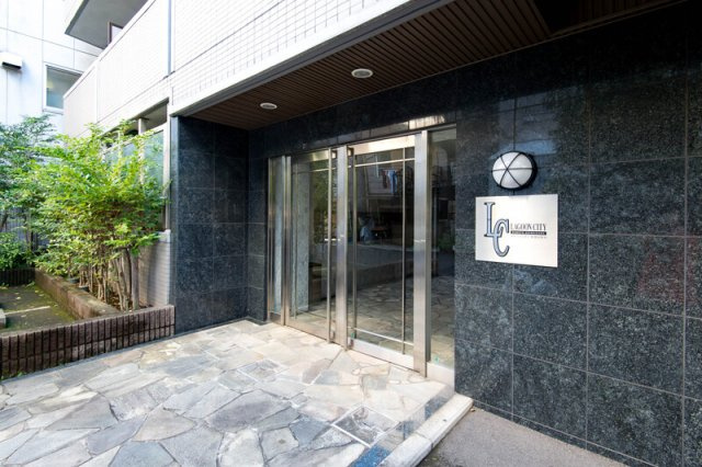 ラグーンシティ文京小石川のエントランス