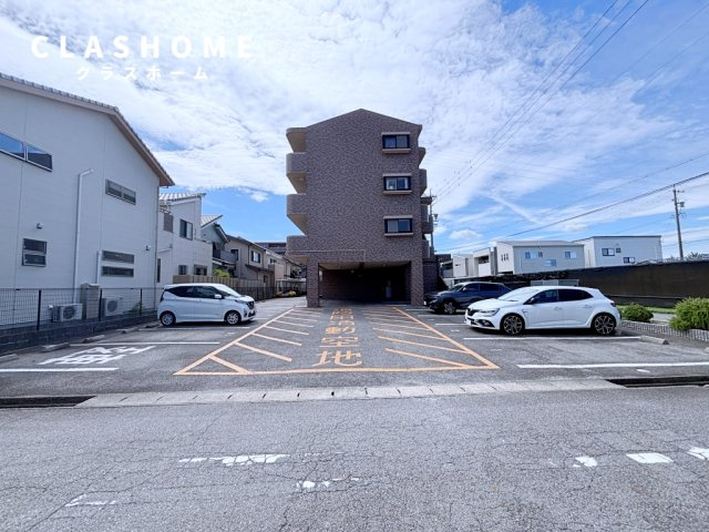 ボヌールM　　　刈谷市近郊の賃貸はクラスホームの駐車場