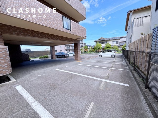 ボヌールM　　　刈谷市近郊の賃貸はクラスホームの駐車場