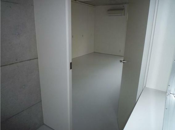 ＦＬＡＴ　Ｙの玄関