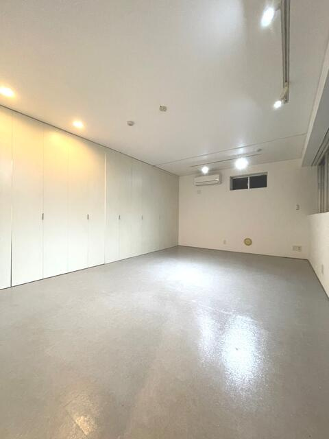 ＦＬＡＴ　Ｙの寝室