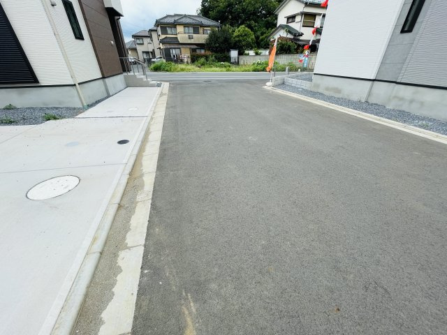 船橋市大穴南2丁目14期の前面道路含む現地写真