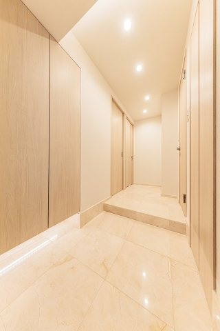 ラヴィリオ錦糸町ベルグレード　7階　リ　ノベーション済の玄関