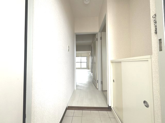 メゾンＭ香ヶ丘の玄関