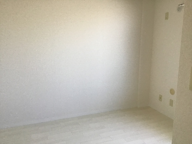 メゾンＭ香ヶ丘の洋室