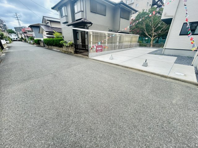 千葉市中央区東千葉２丁目２期の前面道路含む現地写真