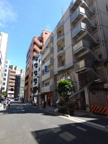 日宝新御茶ノ水ビルの外観