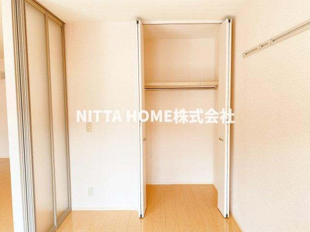 丹波篠山市大沢新のアパートの収納|各部屋に収納が付いています☆