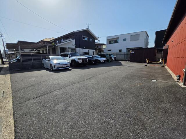 土岐市泉町大富店舗の駐車場