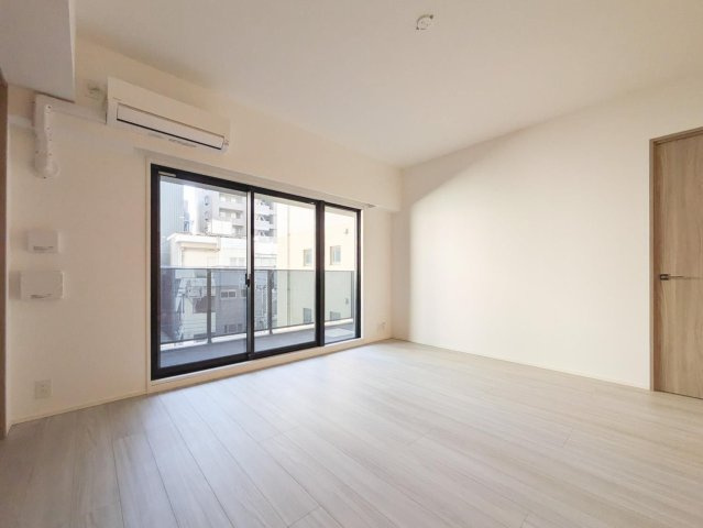 S-RESIDENCE大手門awesomeの居間・リビング