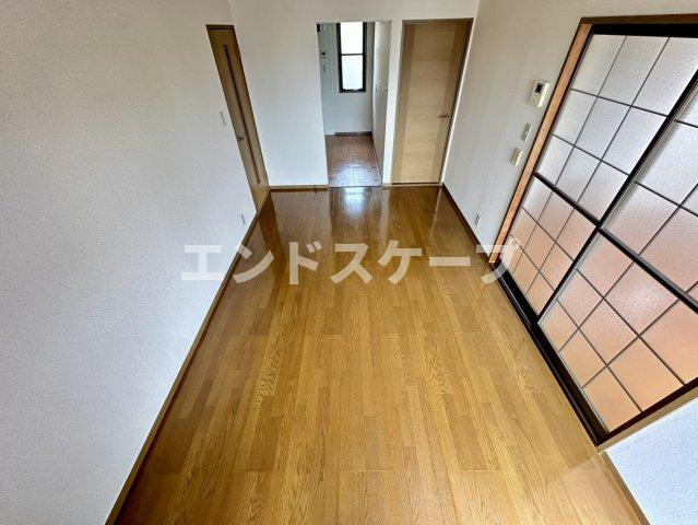 メゾンボヌールＡの居間・リビング|高崎、前橋のお部屋探しはエンドスケープまで！お客様の理想お聞かせ下さい♪