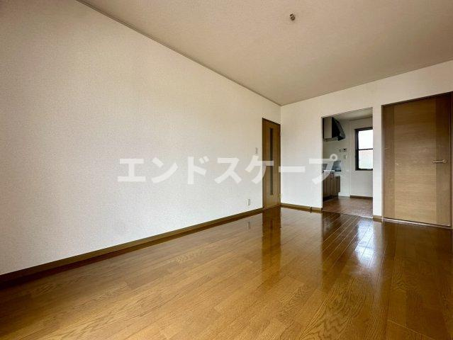 メゾンボヌールＡの居間・リビング|高崎、前橋のお部屋探しはエンドスケープまで！お客様の理想お聞かせ下さい♪