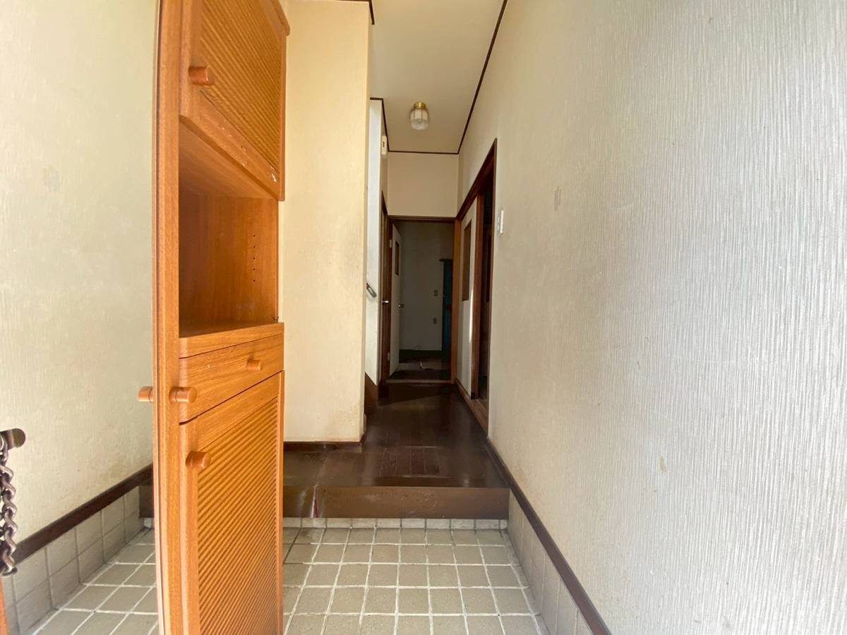 和歌山市善明寺　中古戸建の玄関