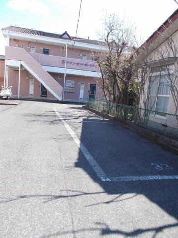 メゾンセントポーリアＣの駐車場|駐車場です