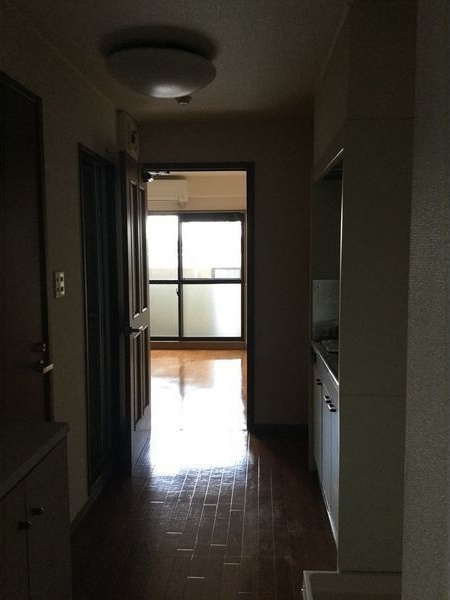マンションヒエロの玄関