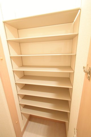 竹の小径の収納|シューズボックス　参考写真