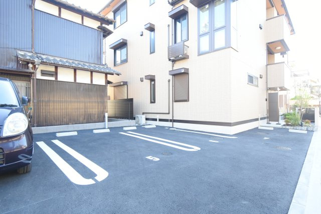 竹の小径の駐車場