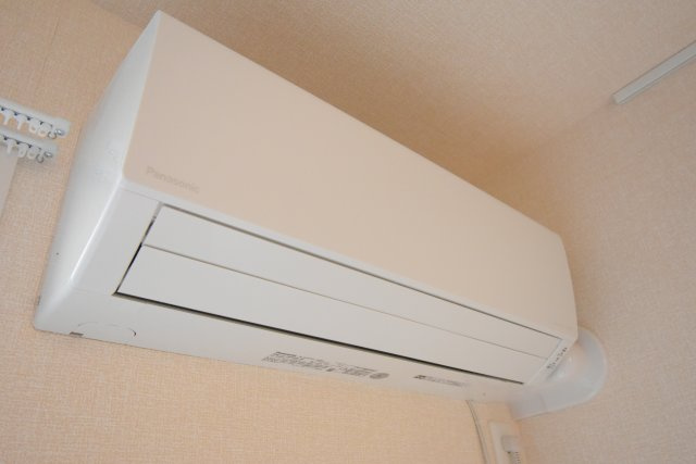 竹の小径の設備|ウォークインクローゼット2ヶ所と全室エアコン付き洋室。　参考写真
