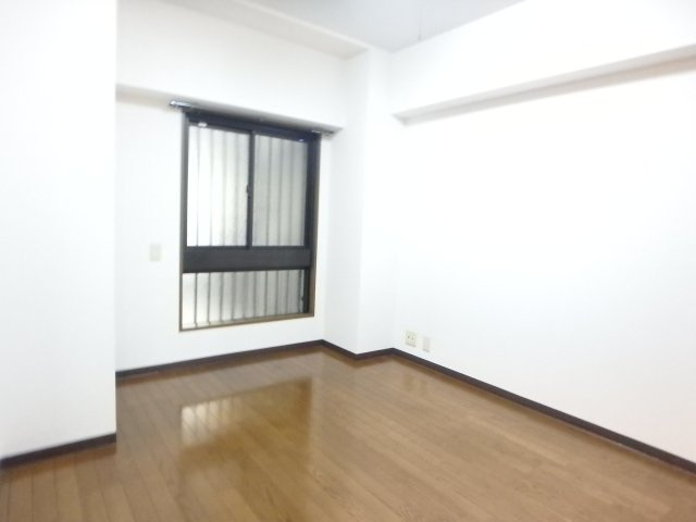【寝室】 | マジスト西宮 | 開放的な寝室です
