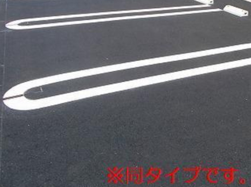 ジラソーレ・タデノの駐車場
