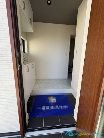 逗子市池子2丁目　新築戸建　全２棟2号棟の玄関|毎日通る玄関はこちらです