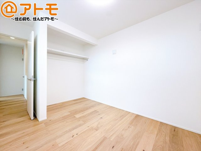 【寝室】 | 駿河区中原1期　新築戸建　2号棟 | 毎日すごす部屋の広さや陽当りも気になるポイントですね！現地で体感してみてください♪