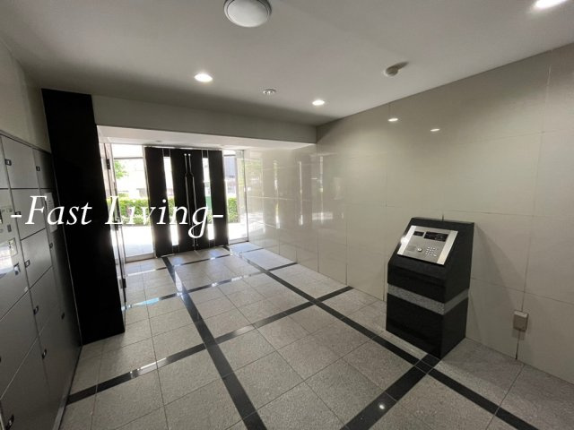 ロアール茅場町のエントランス