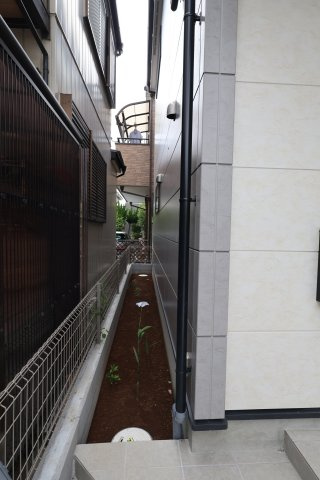 《仲介手数料無料》越谷市大沢1587-12新築一戸建てケイアイグレイスの外観
