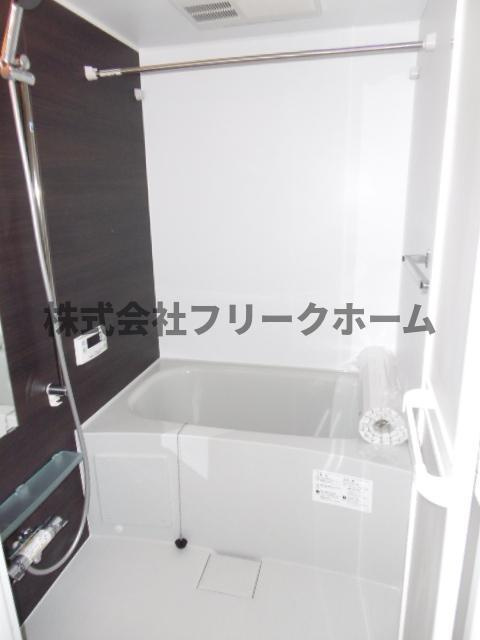 三鷹市井の頭３丁目のアパートの浴室